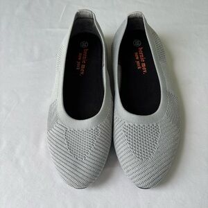 bernie mev. Women's Nikki Silver Knit Flats NWOB
